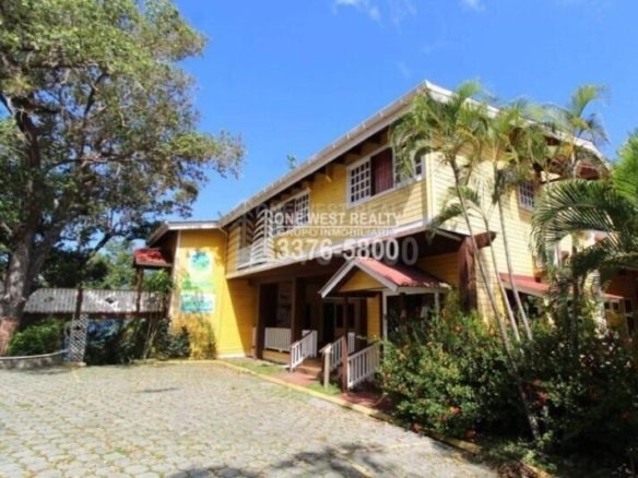 Oak Ridge Homes and Condos: complejo frente al mar en Punta Blanca, Roatán