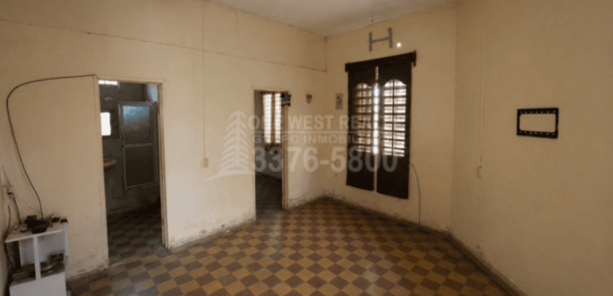 Casa en Venta en Barrio Los Pinos, El Progreso, Yoro | Propiedad de Esquina con Potencial Comercial