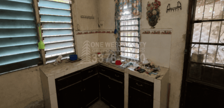Casa en Venta en Barrio Los Pinos, El Progreso, Yoro | Propiedad de Esquina con Potencial Comercial