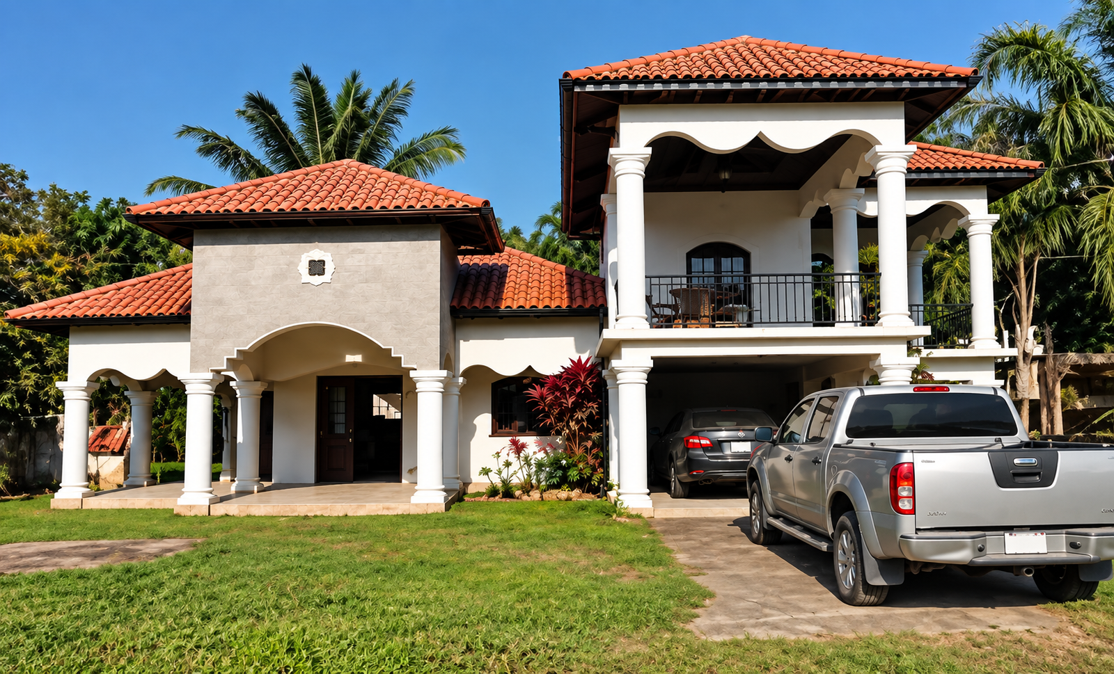 Casa con terreno en El Progreso, Yoro. Propiedad de 89,272.65 vrs² con vivienda de dos niveles y cultivo de palma africana. Precio L 6.4 millones.